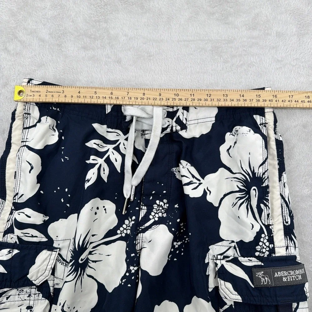 VTG Y2K Abercrombie Tugger Board Shorts Mens M Blue All Over Floral Cargo Swim